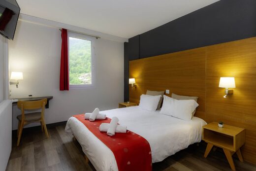 Chambre double village vacances de Marc Ariège