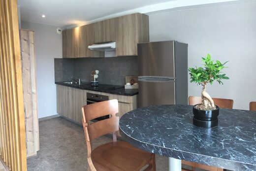 Cuisine appartement village de vacances Le Tarbesou Ax Les Thermes
