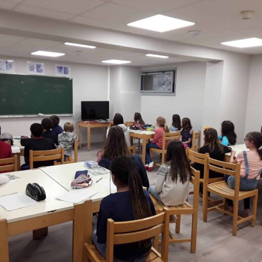 Salle de classe Chalet Montmija Ascou Pailhères Ariège