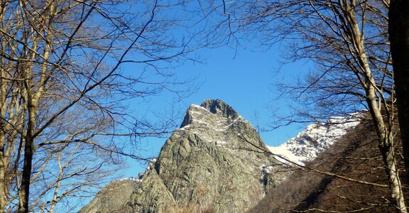 Escalade en Ariège : découvrez les meilleurs spots et via ferrata des Pyrénées