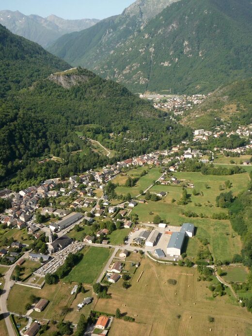 Escalade en Ariège : découvrez les meilleurs spots et via ferrata des Pyrénées