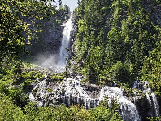 The 6 most beautiful waterfalls in Ariège: a journey to the heart of nature